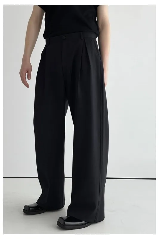 Relaxed Pleated Trousers