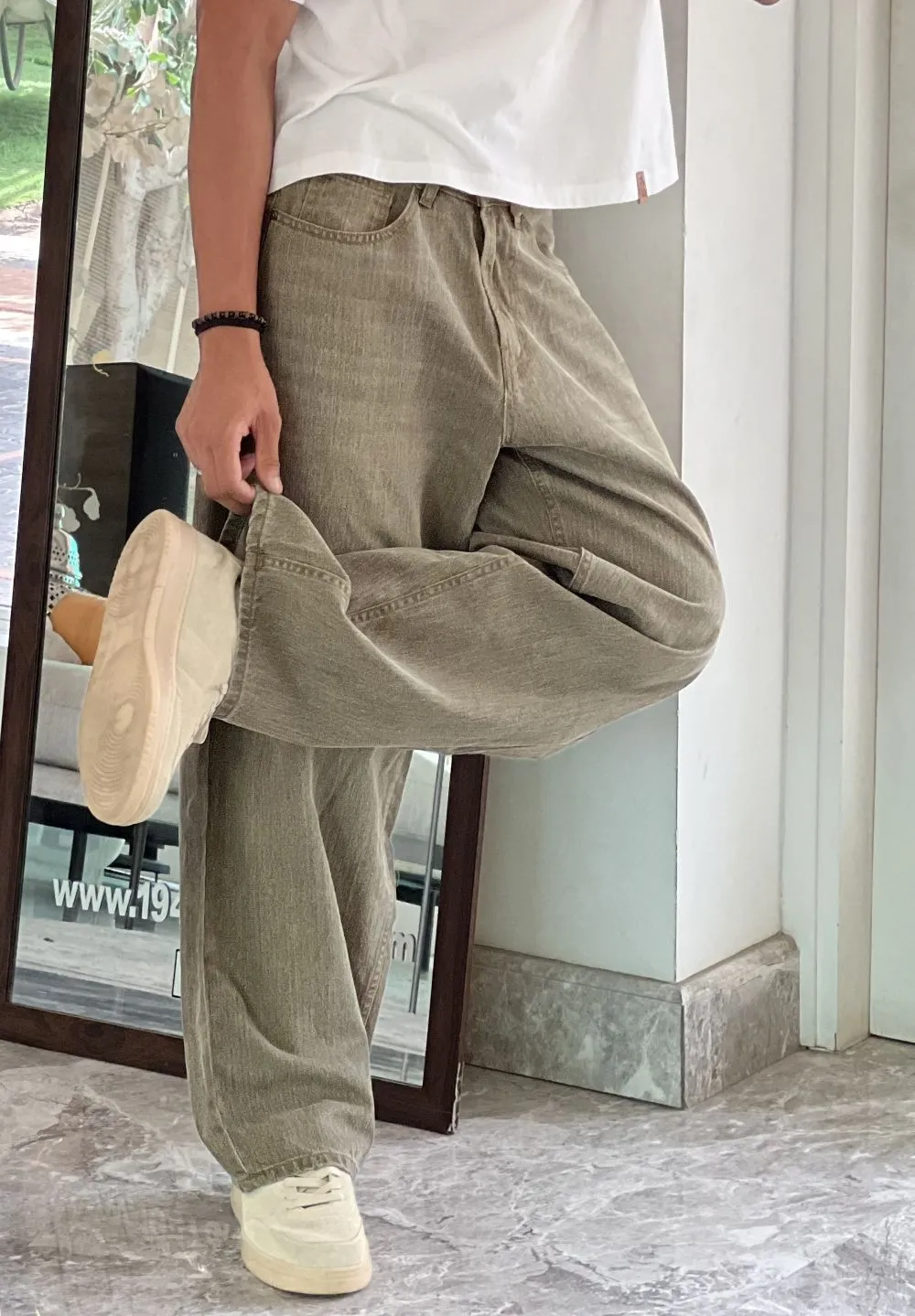 Relaxed-Fit Tapered Barrel Jeans