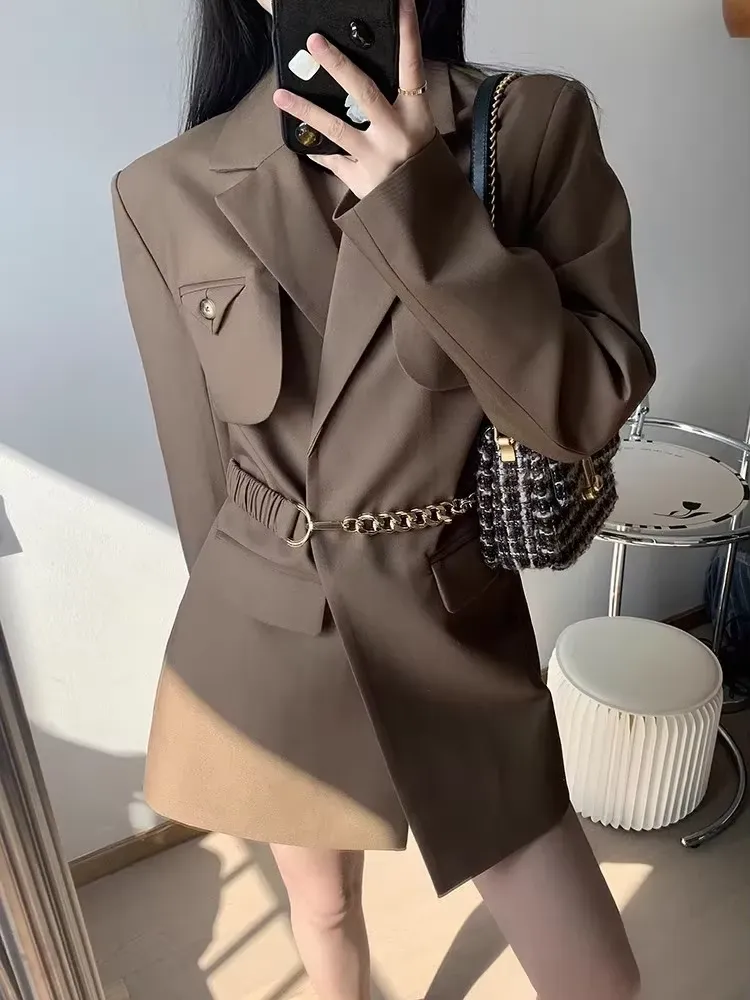 Chain-Belt Pocketed Tailored Blazer