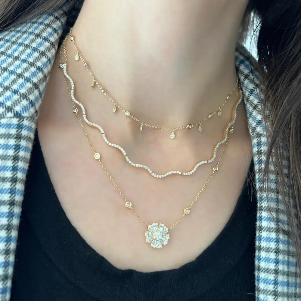 Contemporary Fine Detail Classic Diamond Necklace