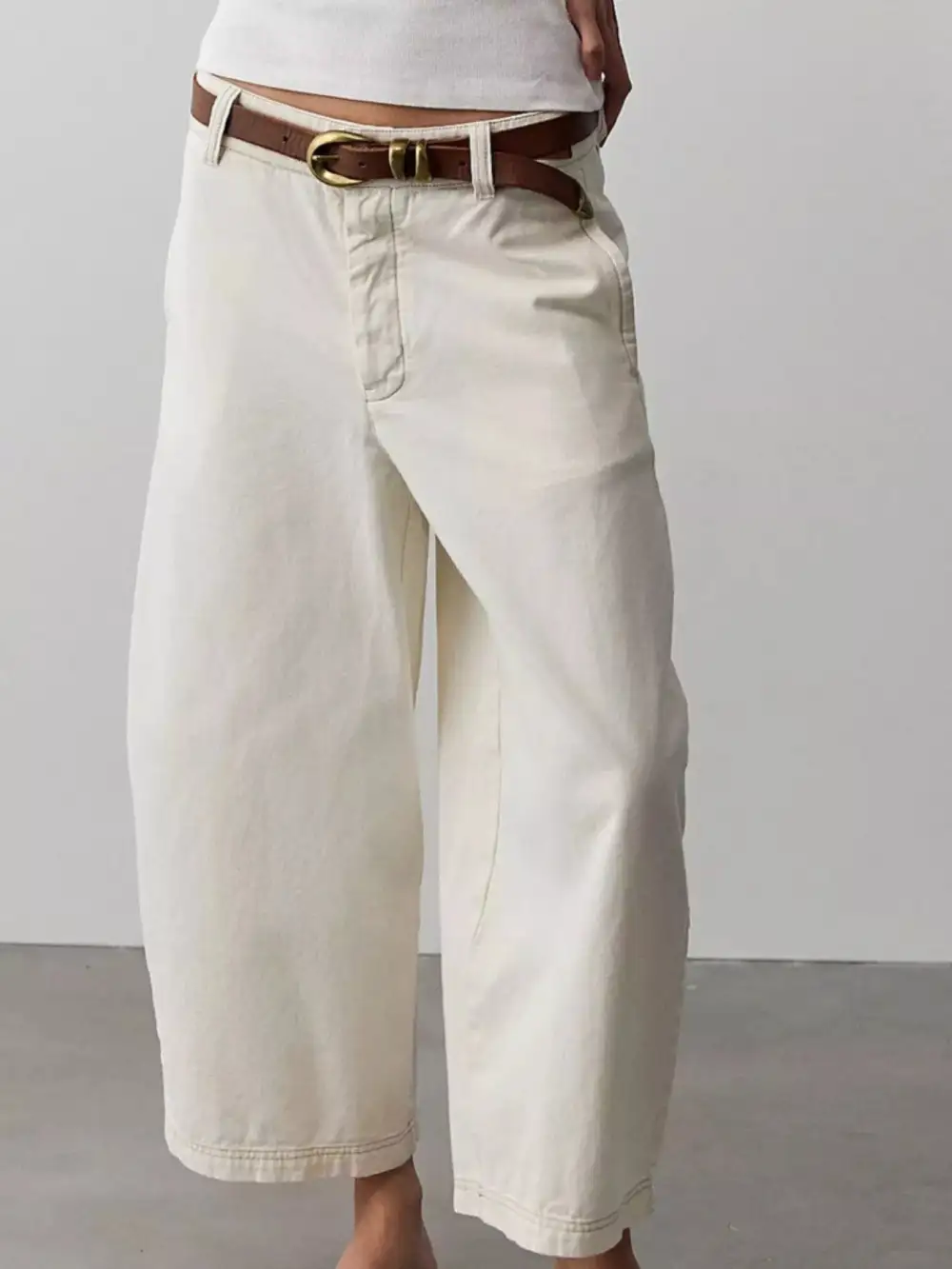 Wide-Leg Cropped Jeans
