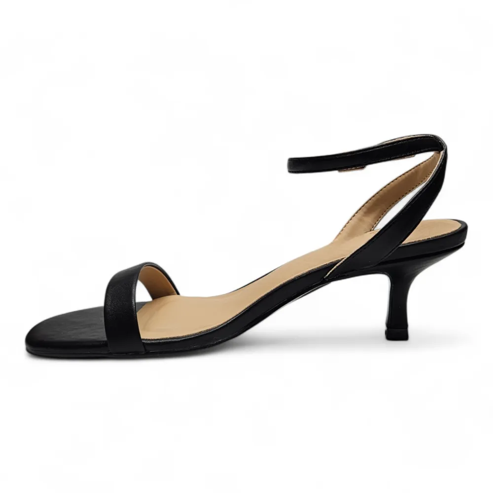 Del Mar Minimal Ankle Strap Kitten Heel