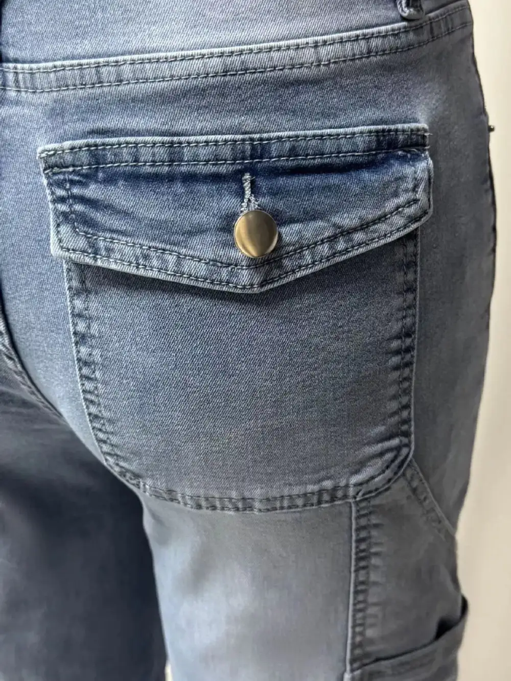 Women' Washed Wide Leg Jeans With Pockets