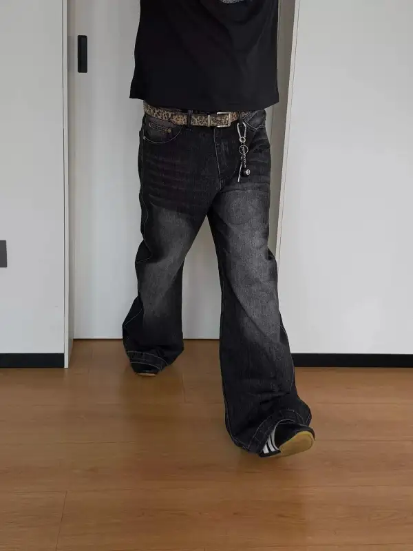 Vintage Wash Straight Cut Jeans