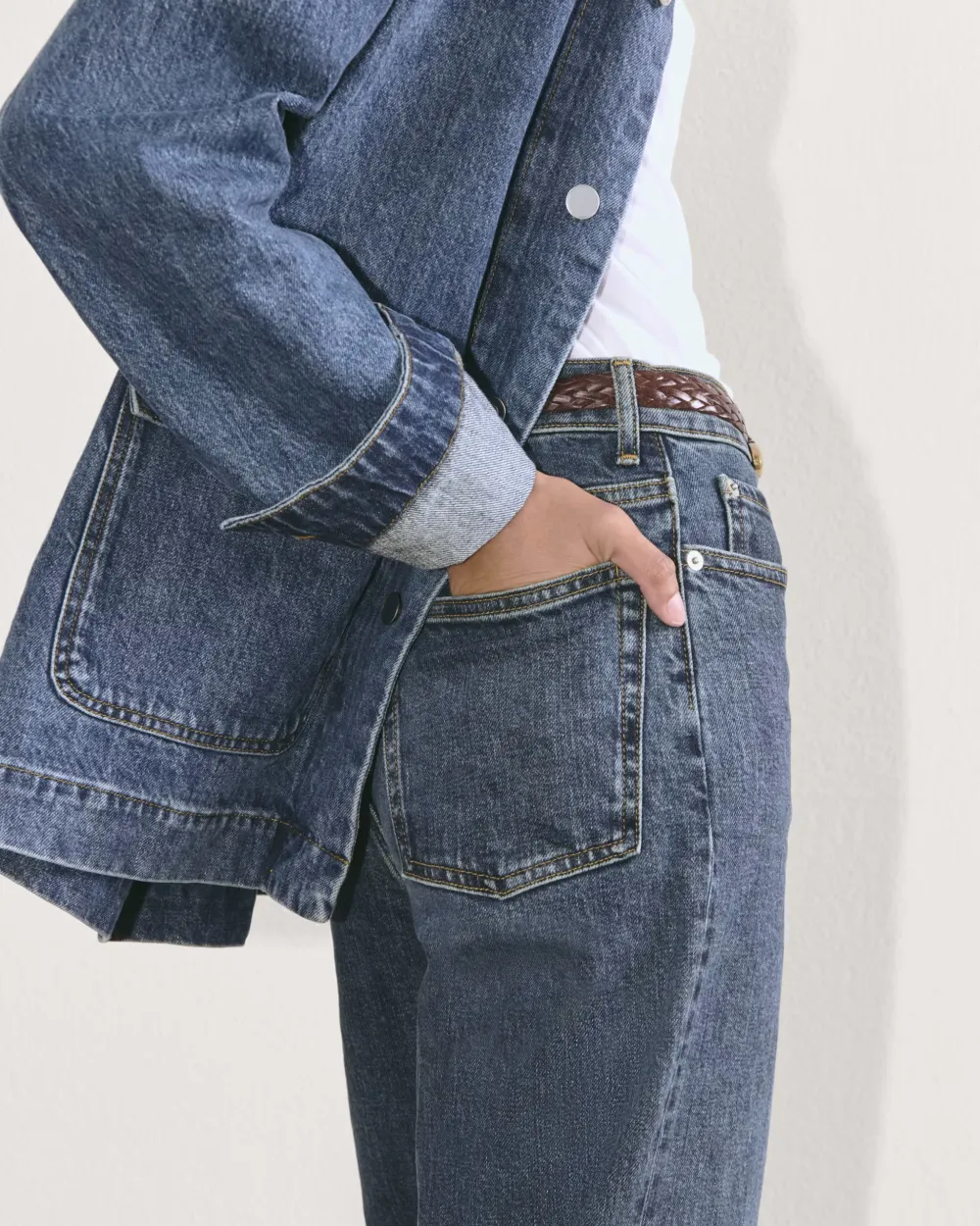 STRAIGHT LEG JEANS