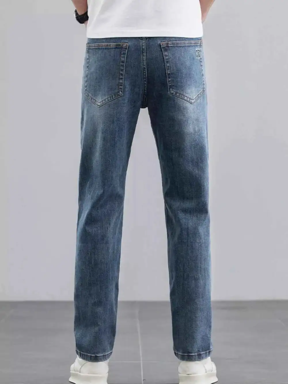 Everyday Wash Straight Leg Jeans