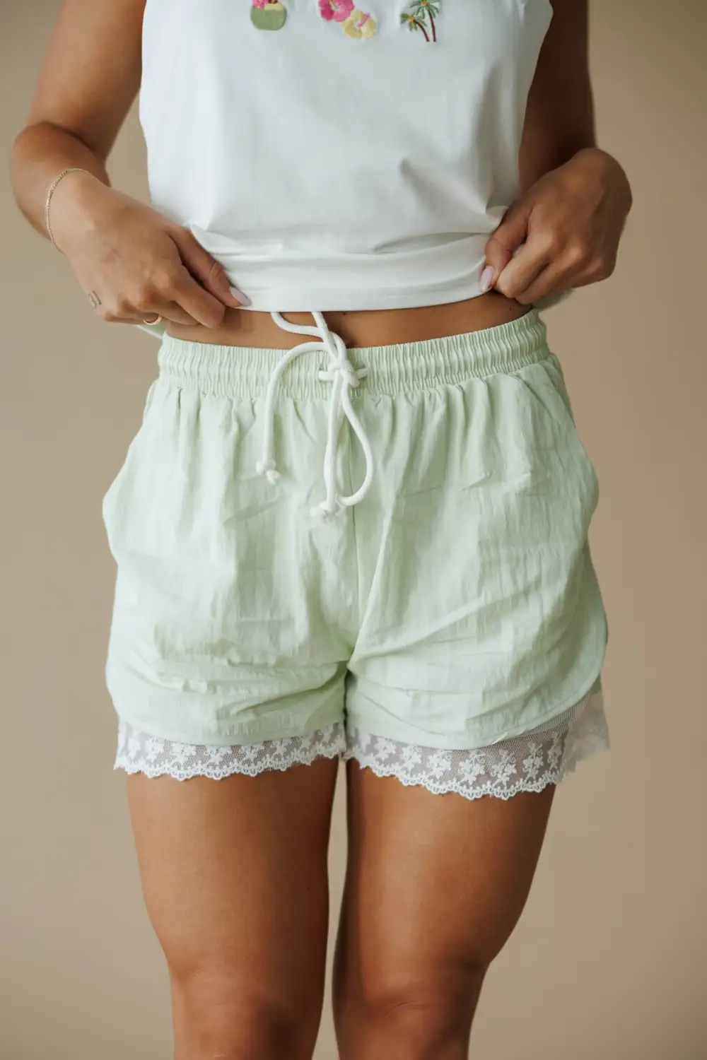 Refined Relaxed Casual Shorts
