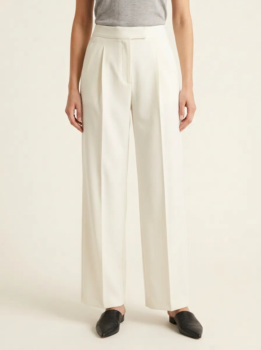 Relaxed Silhouette Pleated Wide-Leg Trousers