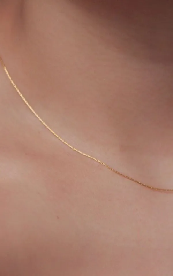 Minimal Sleek Chain Necklace