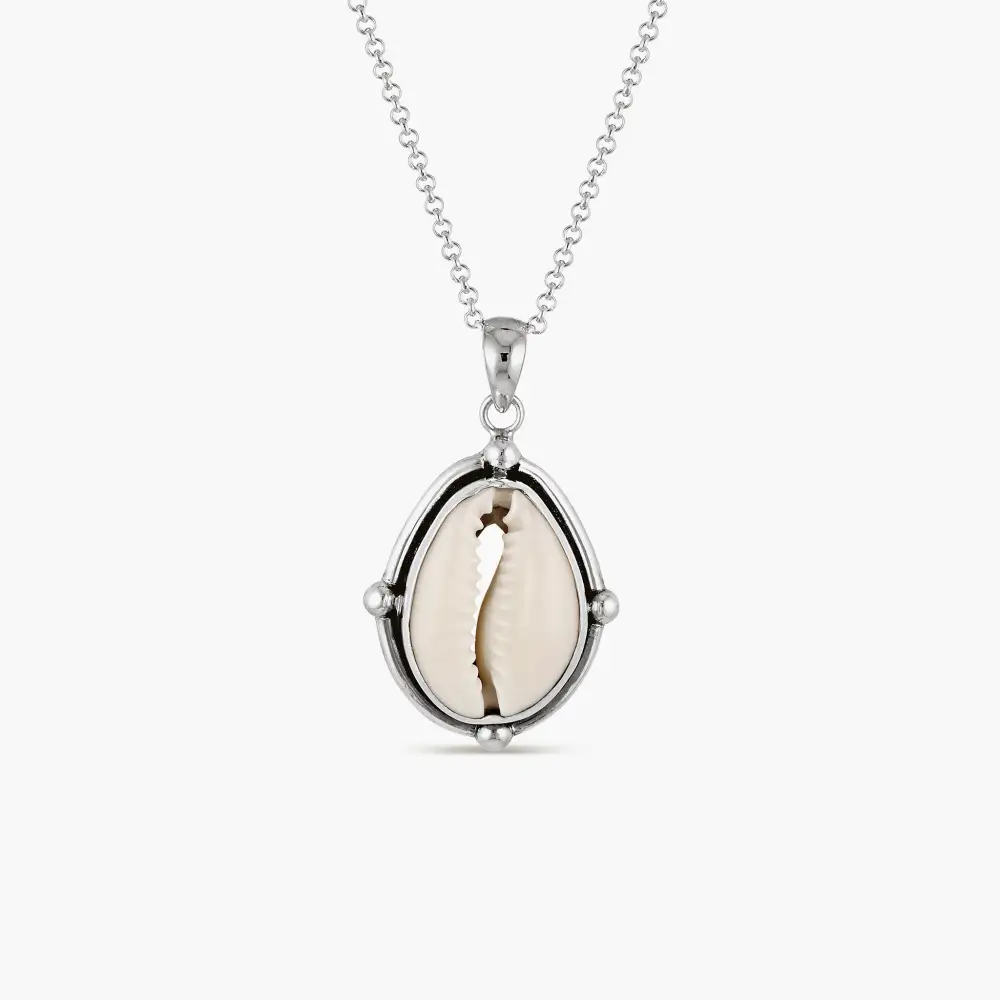 Cowrie Shell Pendant Necklace