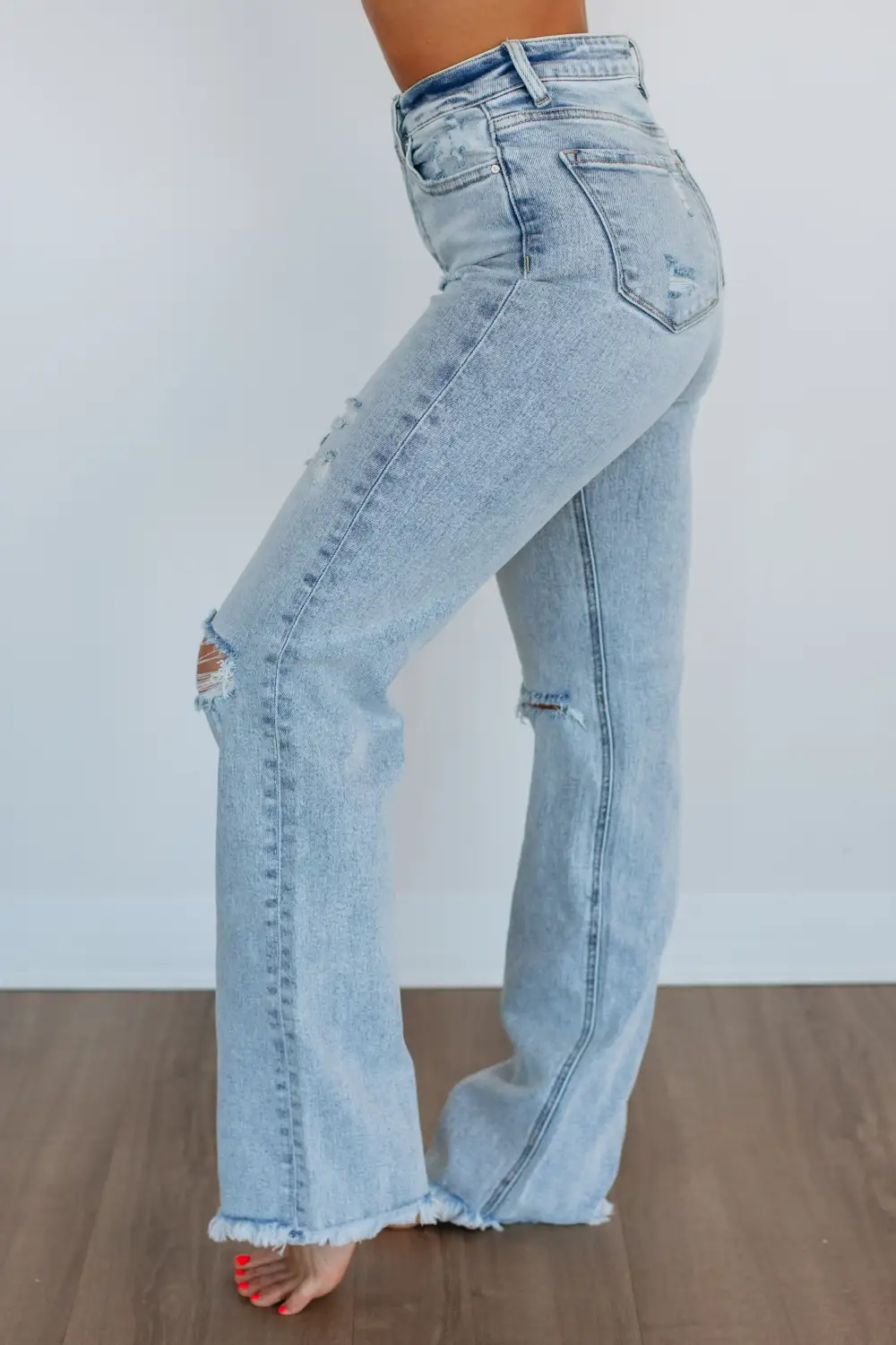Women's High Rise Fading Whiskering Cotton Blend Jeans