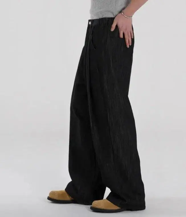 Lined And Buttoned Jeans