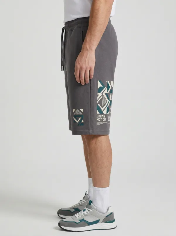 Men's Geometric Drawstring Elastic-Waist Printed Sweat Shorts