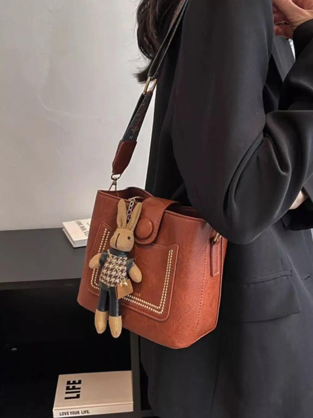 Women's Sleek Faux Leather Crossbody Bag