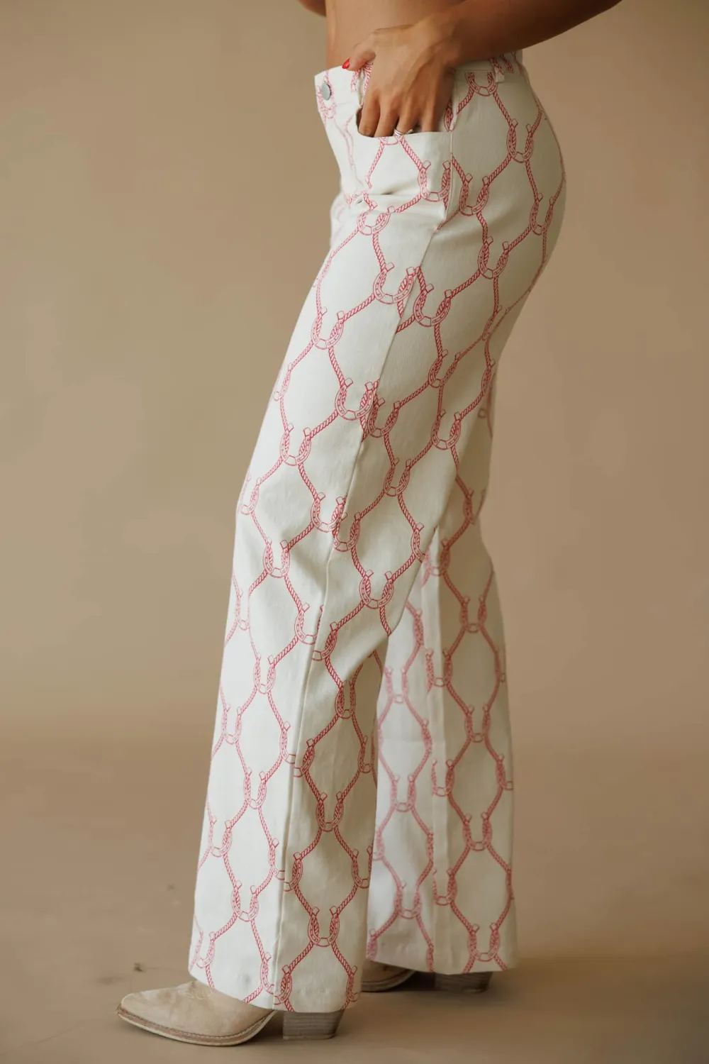 Horseshoe-Print Lace Pants
