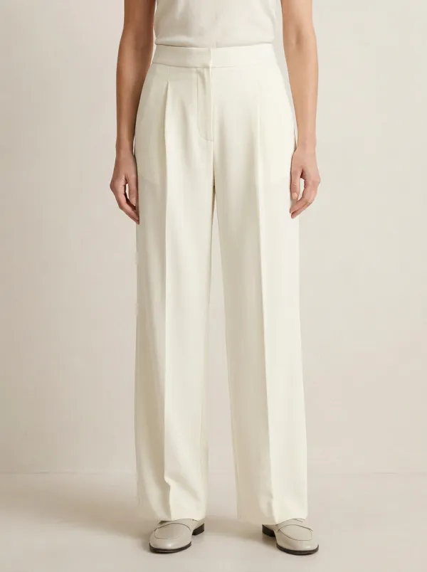 Relaxed Look Pleated Wide-Leg Trousers