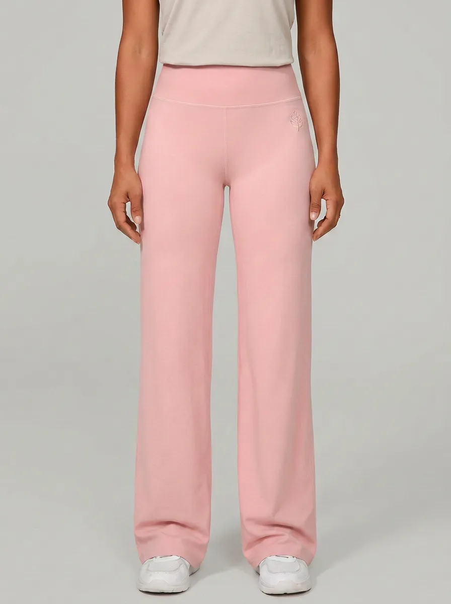 Women's Classic Everyday Leaf Logo Embroidered Mid Rise Straight Leg Pants