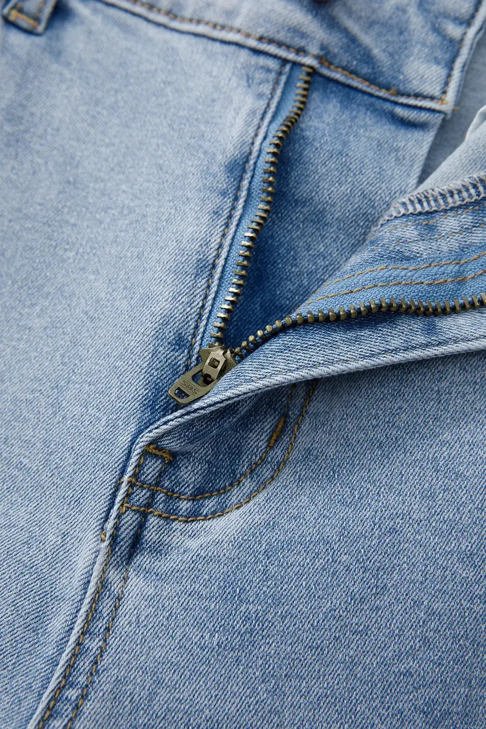 Soft Cargo Denim Jeans