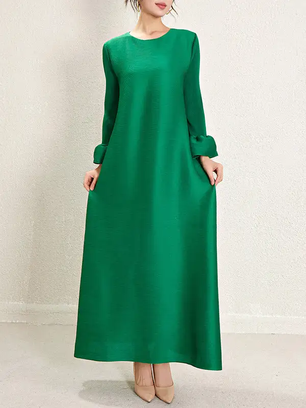 Round Pleated Neck Maxi Dress