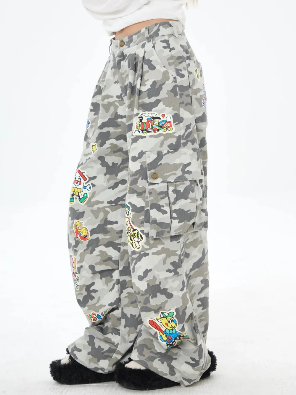 Wide-Leg Camouflage Printed Pants