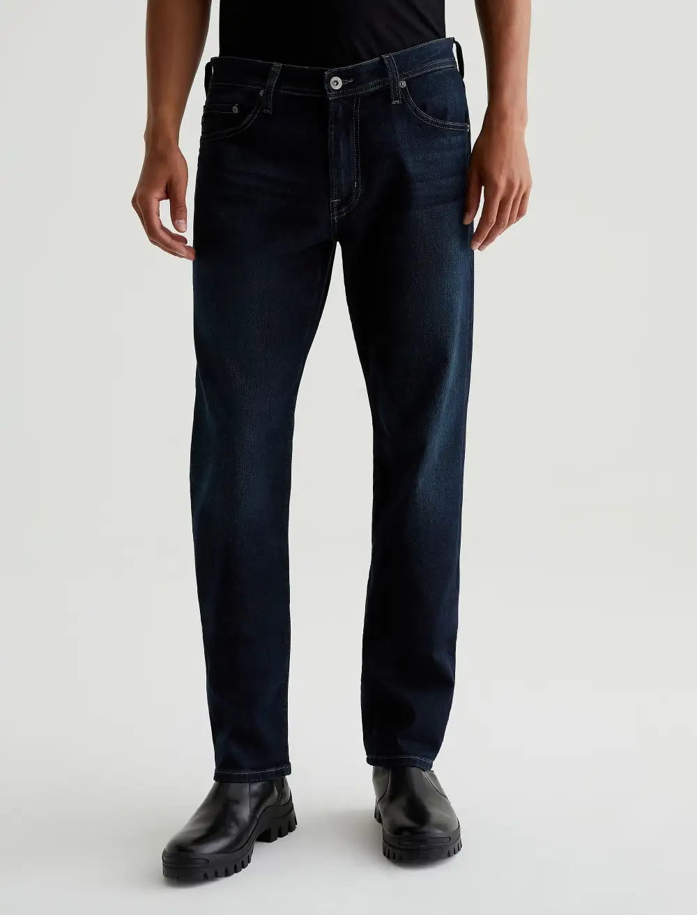 Men's Versatile Tapered Jeans