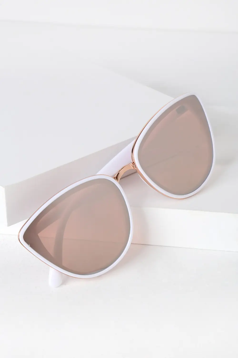 Low-Key White Rose Gold Sunglasses