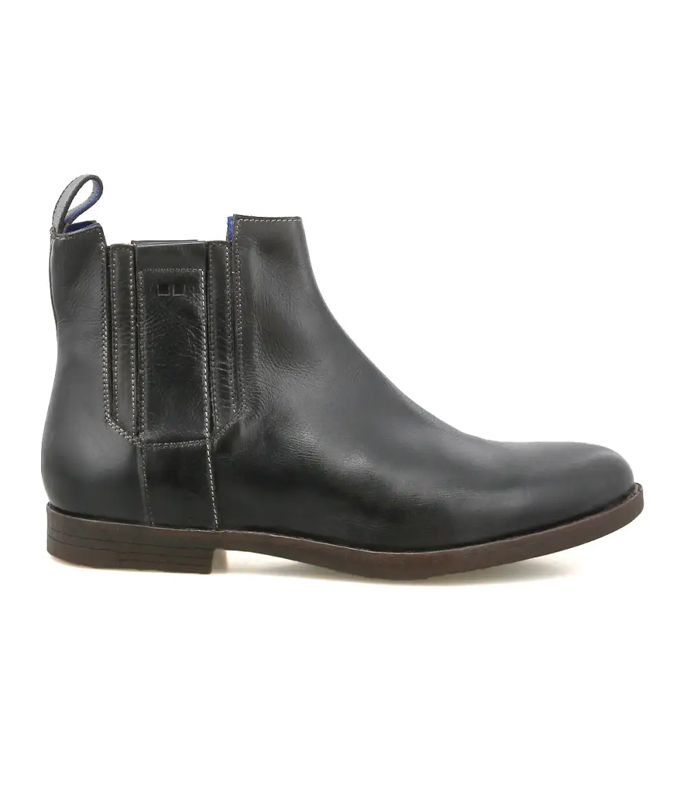 Streamlined Pull-Tab Stretch-Side Chelsea Boots