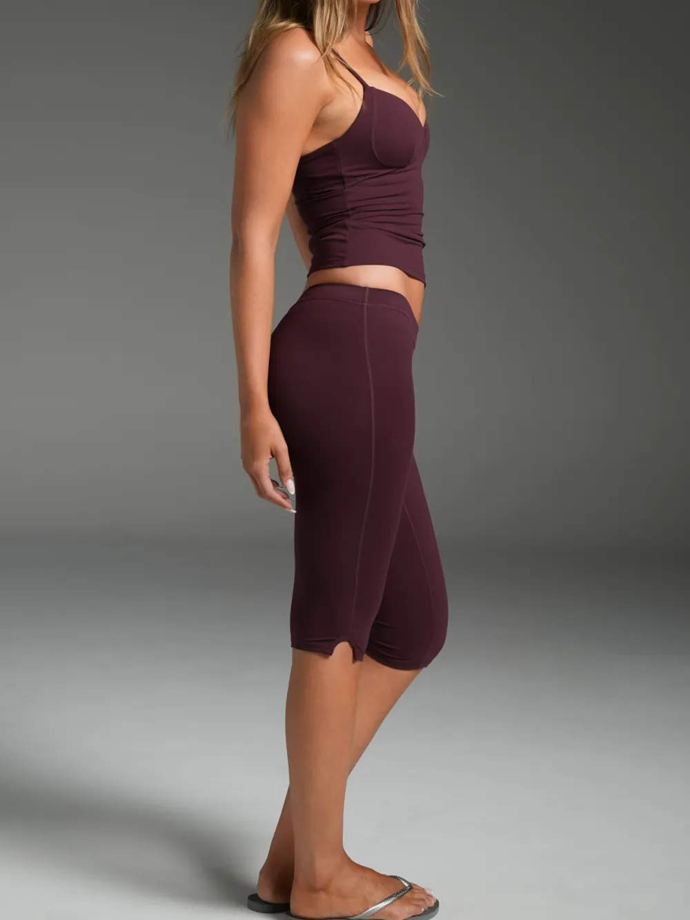 Refined Low-Waist Capri Leggings