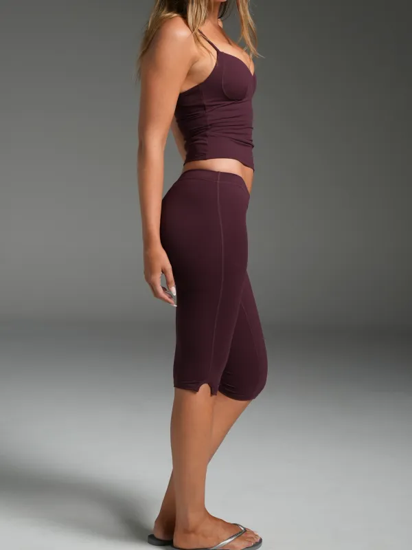 Refined Low-Waist Capri Leggings