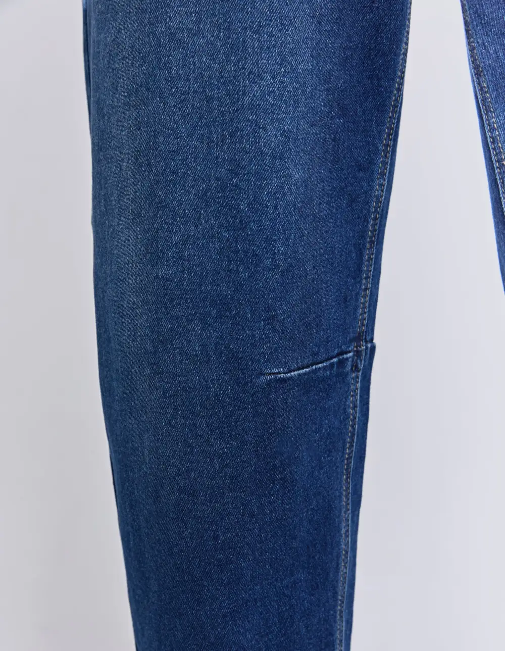 Women's Barrel-Leg Denim Jeans