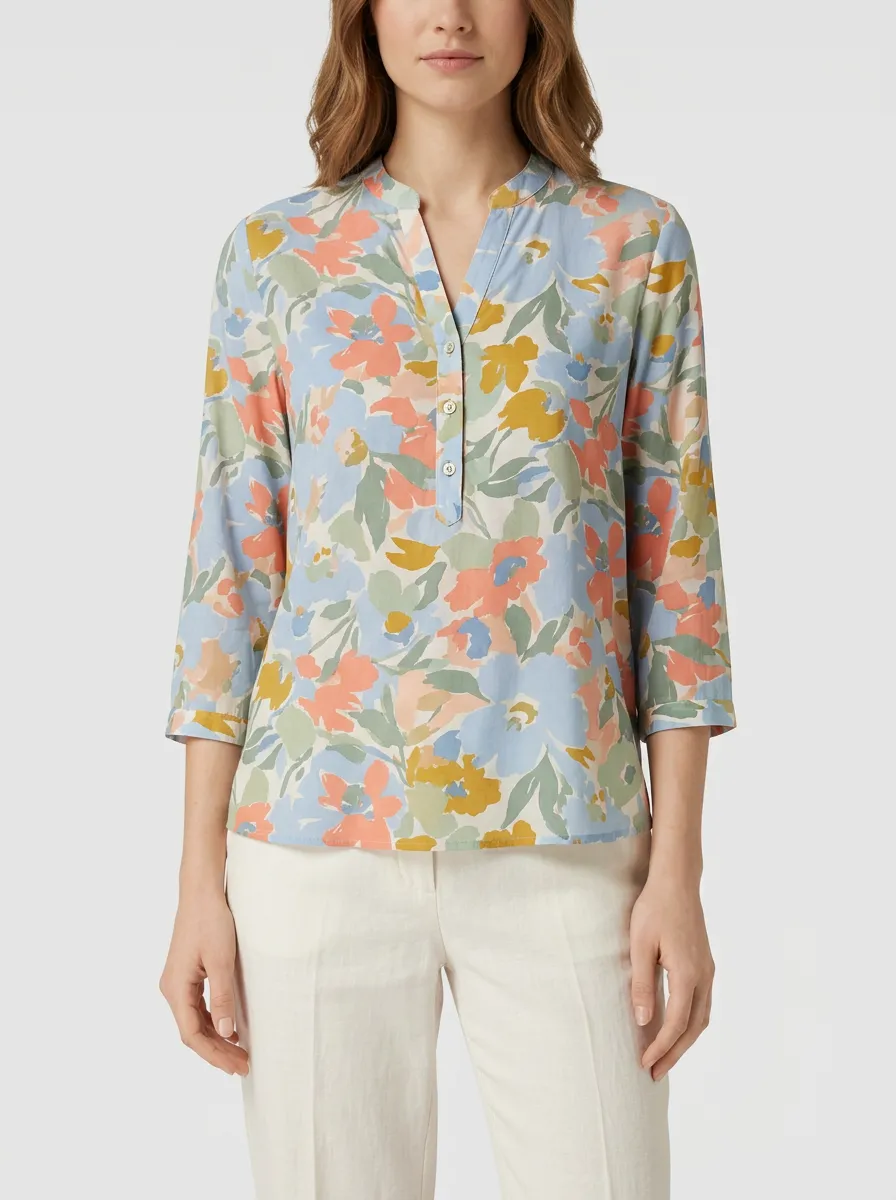 V-Neck Floral Women's Three-Quarter Sleeve Top