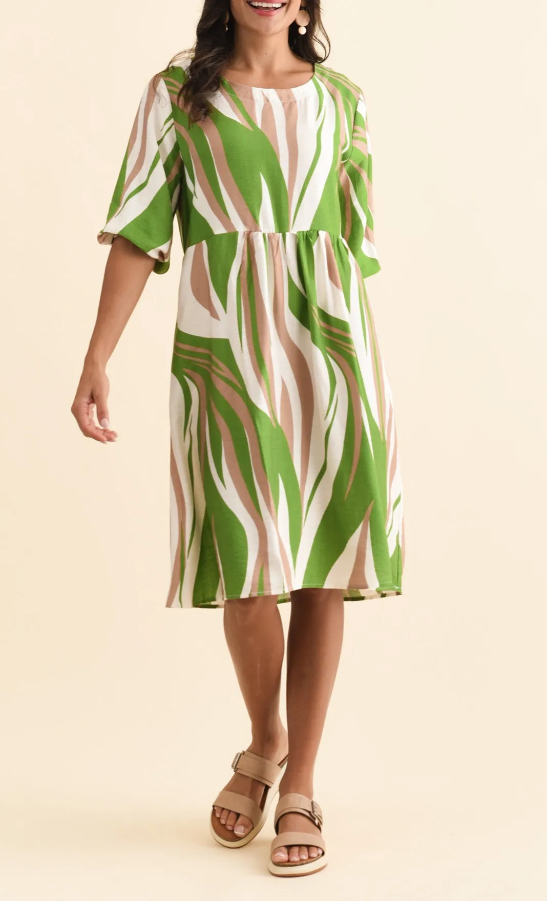 Knee-Length Abstract Cotton Gathered Pocket Round-Neck Half-Sleeve Dress