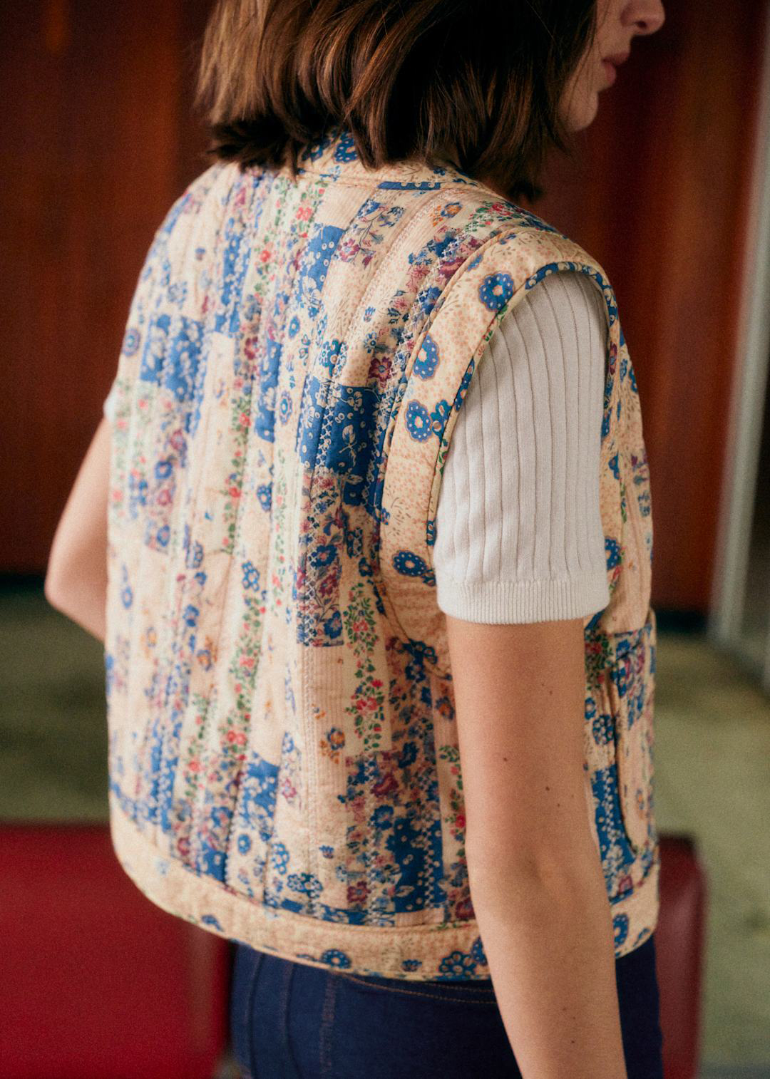 Cropped Sleeveless Printed Quilted Jacket