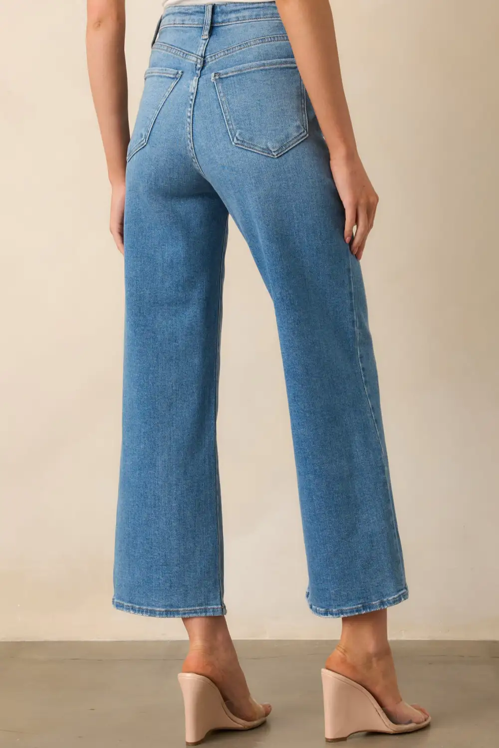Amazing Medium Wash Wide Leg Jeans