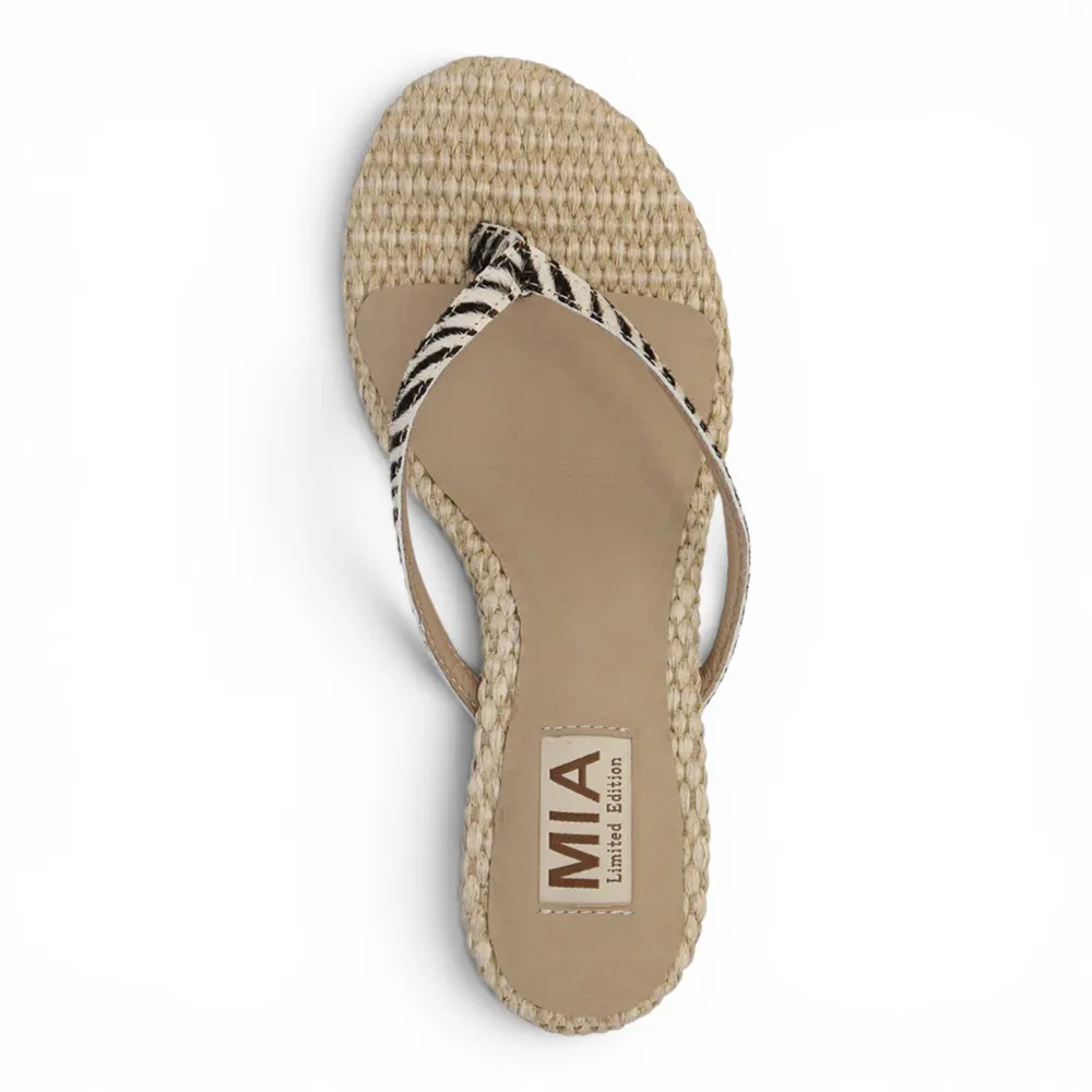 Zania Beach To Street Thong Heel