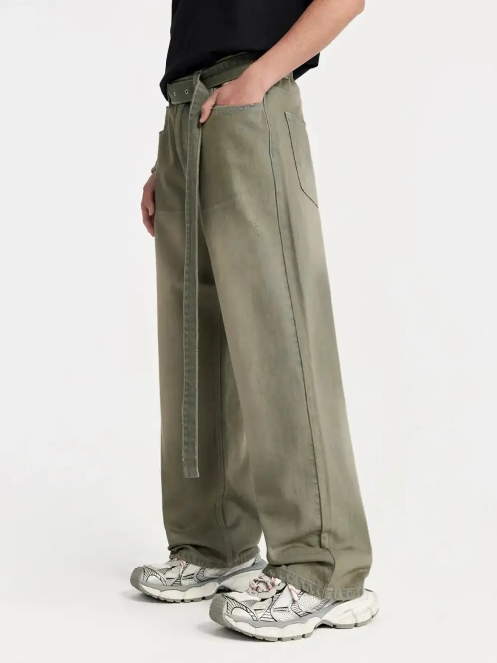 Comfort Fit Wide Leg Jeans