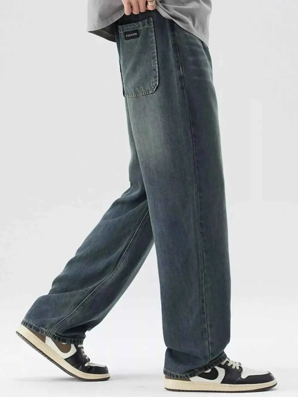 Modern Washed Wide Leg Relaxed Fit Jeans