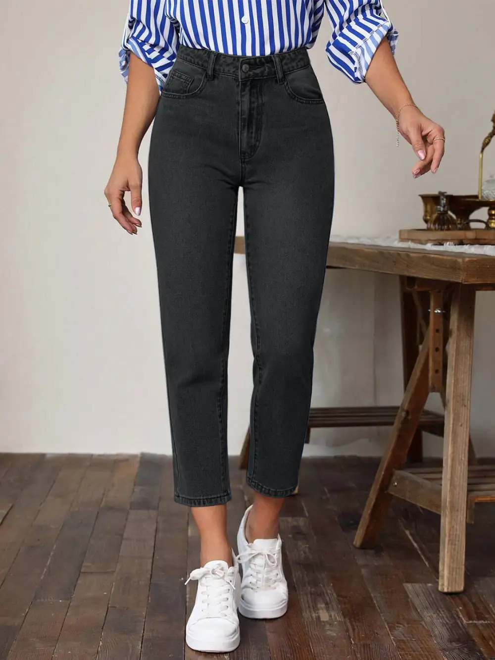 High Waist Pocket Detail Denim Jeans