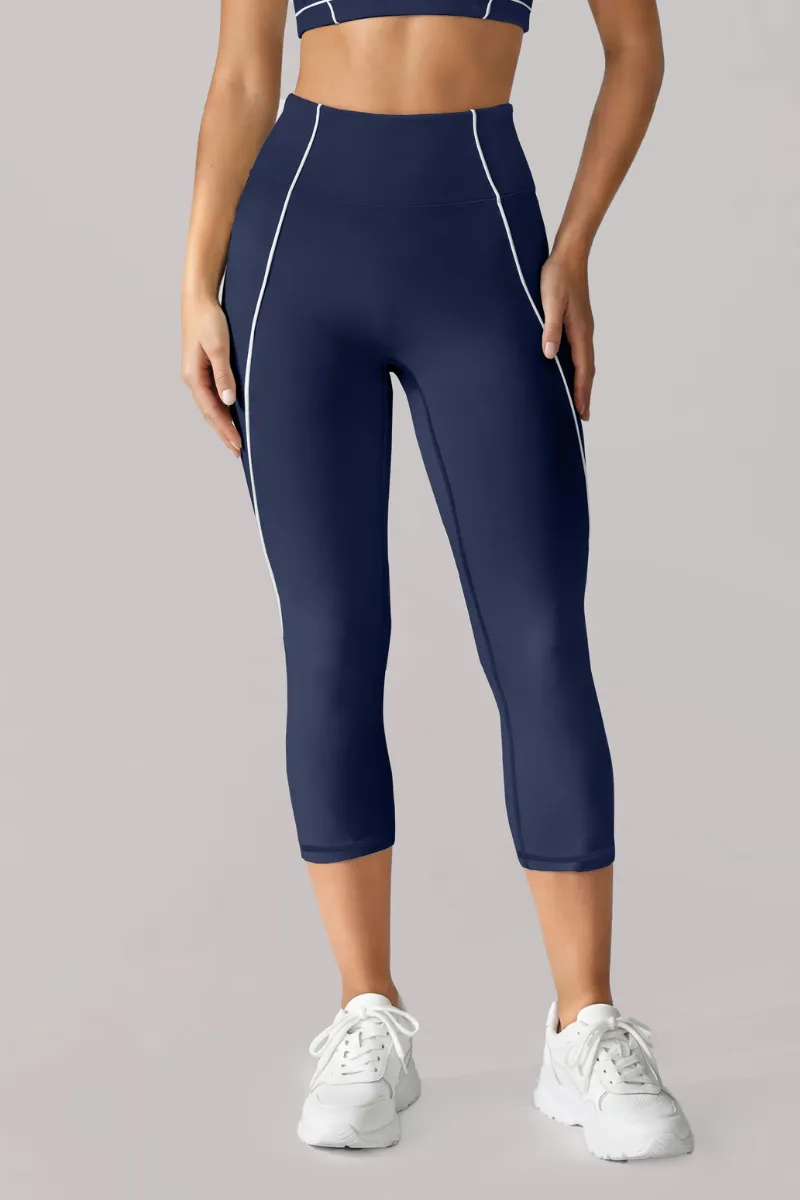 High-Waist Contrast-Seam Piped Sculpting Capri Leggings