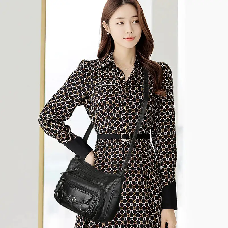 Chic Off-White Multi-Pocket Crossbody Bag