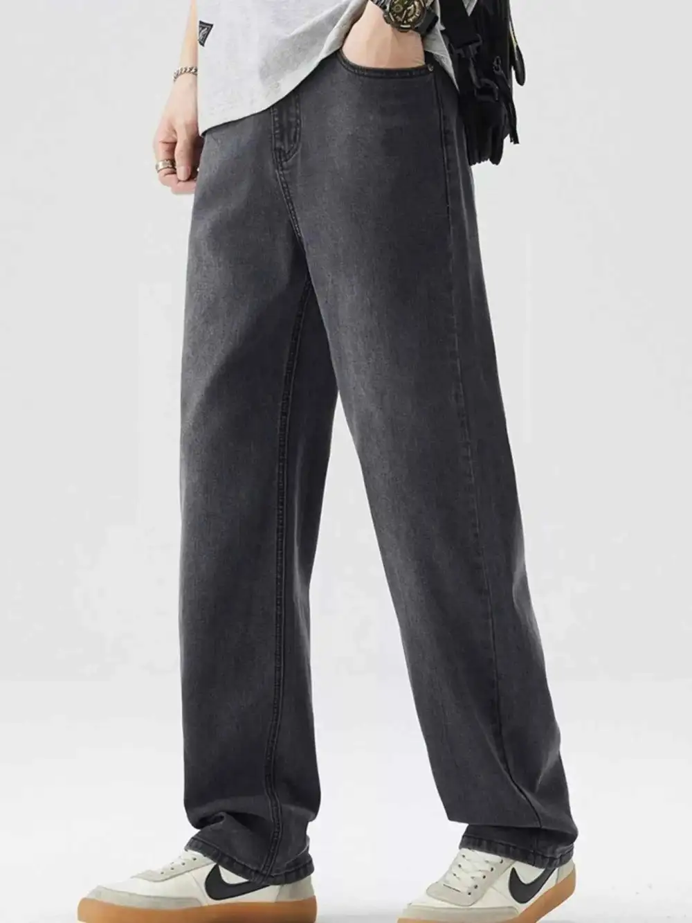 Wide Leg Jeans with Pockets