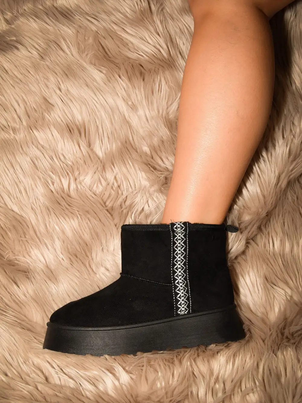 Platform Round Toe Boots