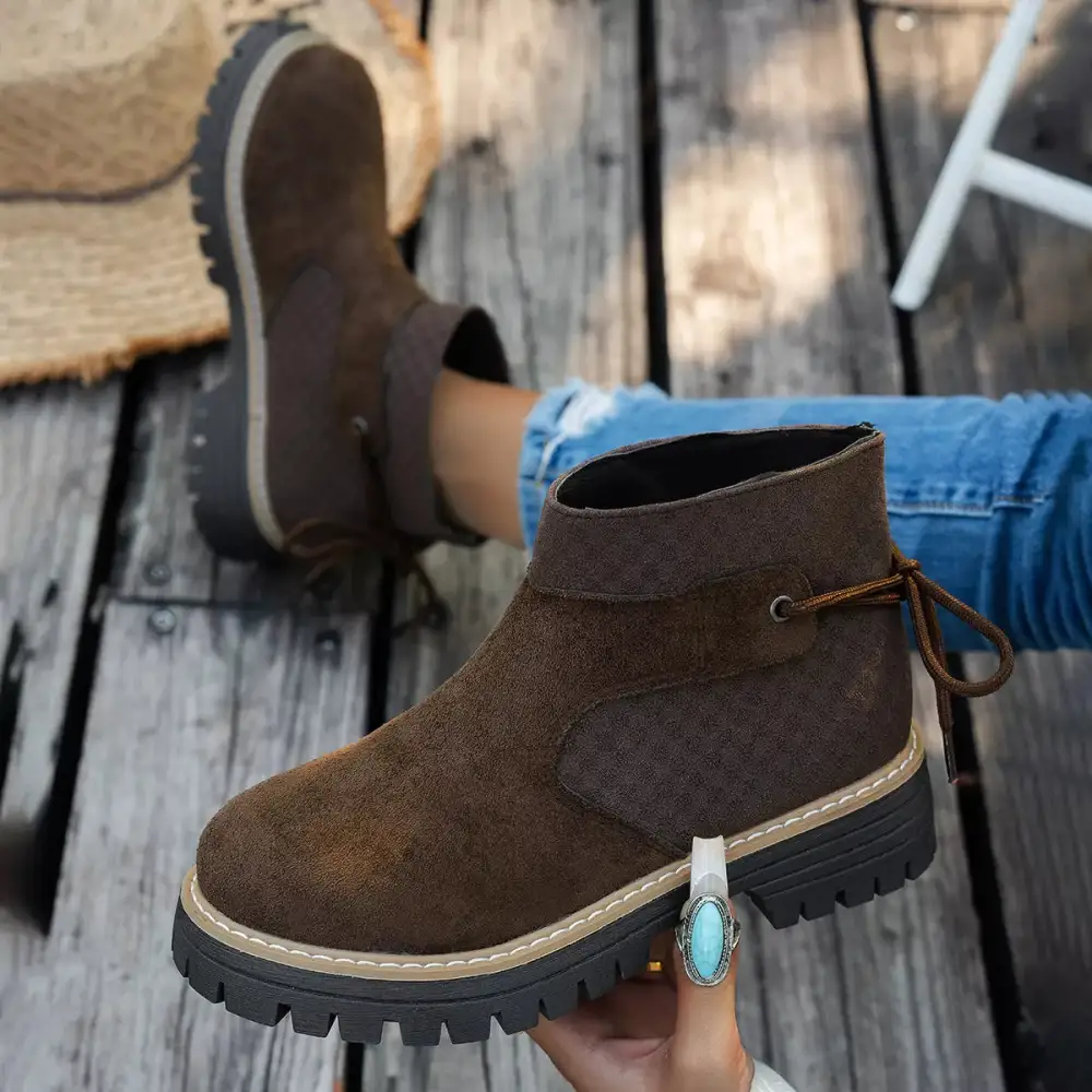 Lightweight Round Toe Platform Boots