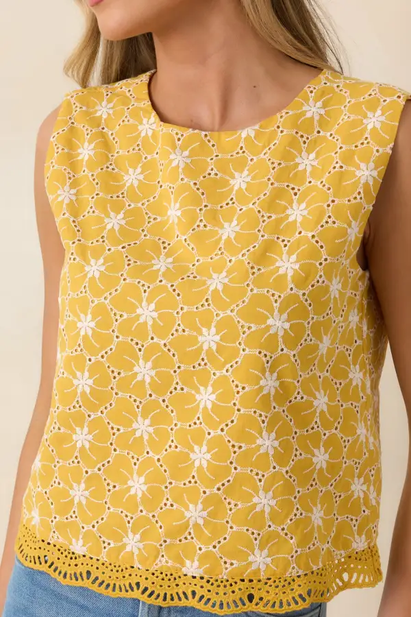 Sleeveless Scalloped Embroidered Floral Blouse