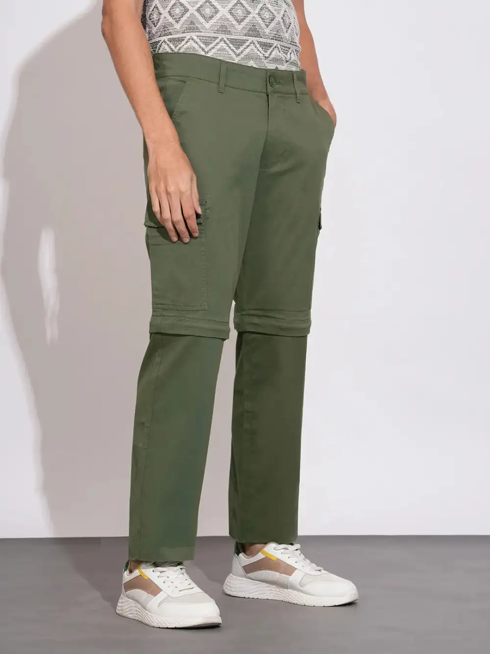 Slim-Fit Convertible Mid-Rise Cargo Trousers