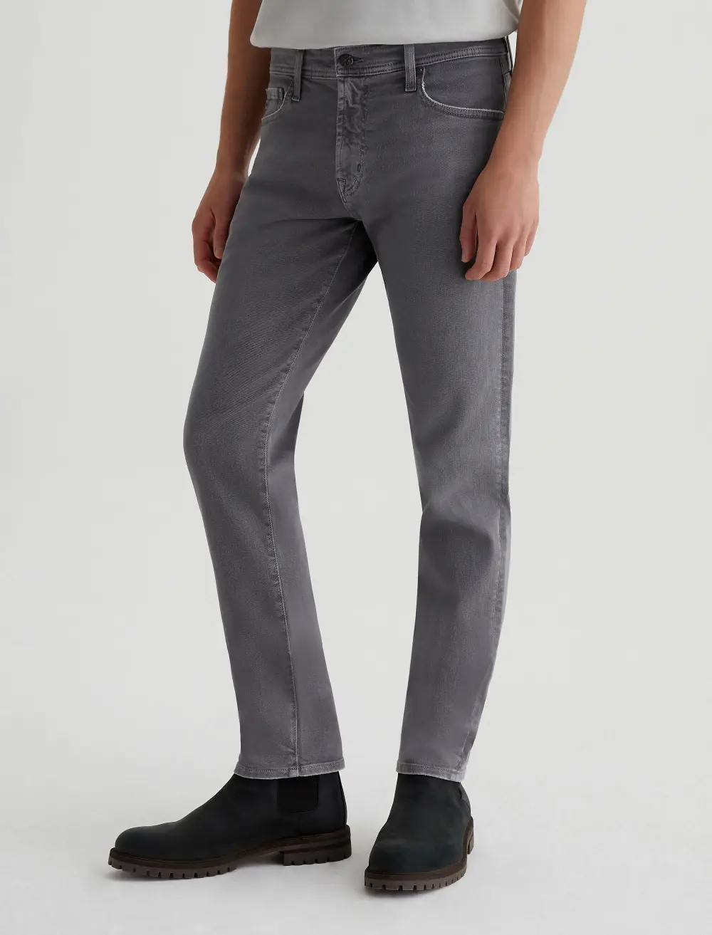 Men's Modern Relaxed-Fit Jeans