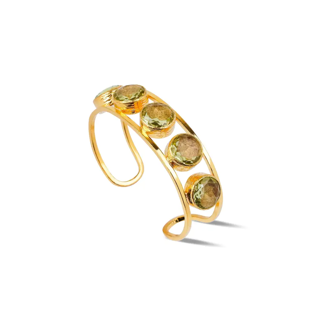 Refined Everyday Accessory 19
