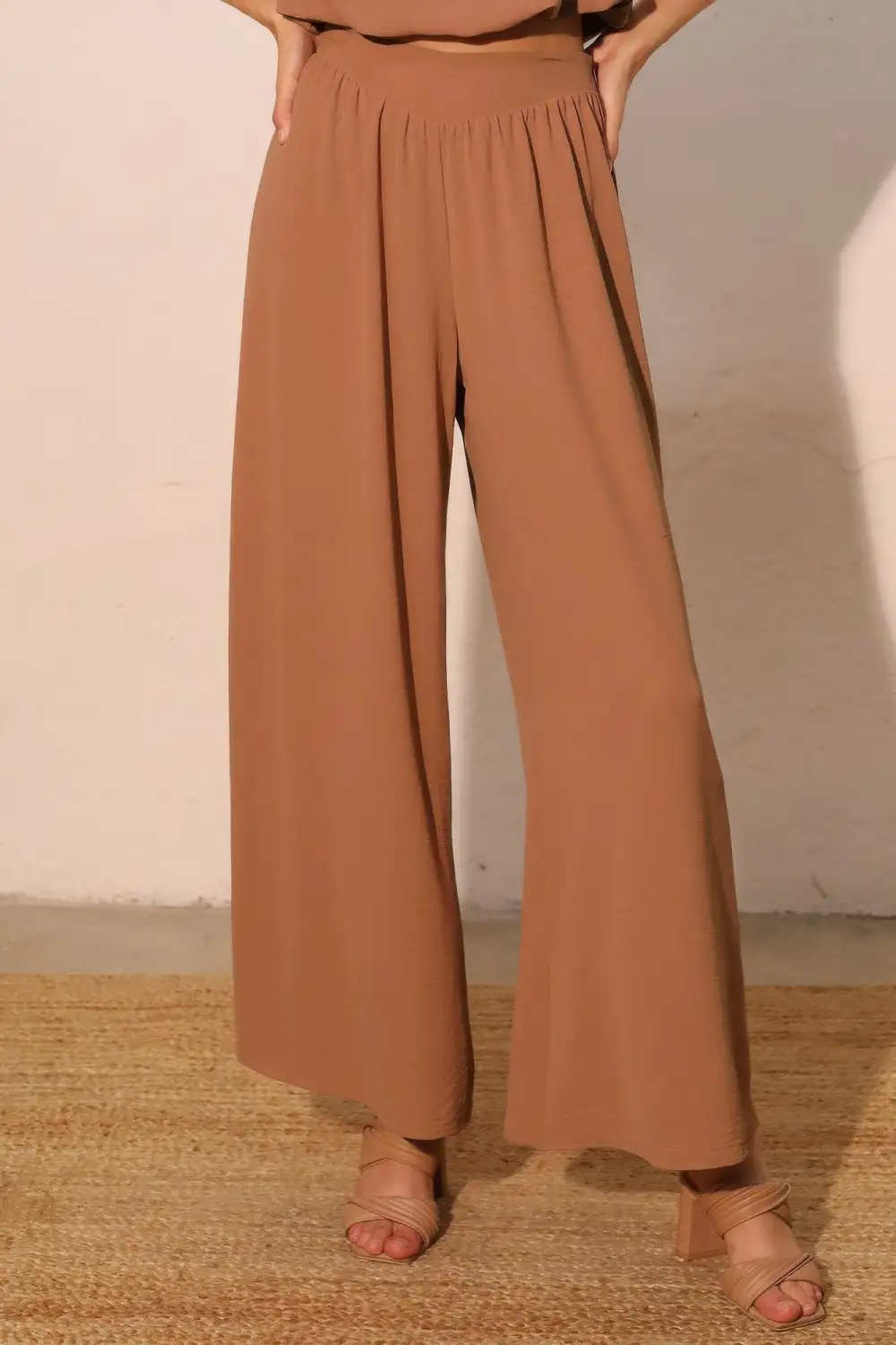 Matte Crepe Wide Leg Swing Pants