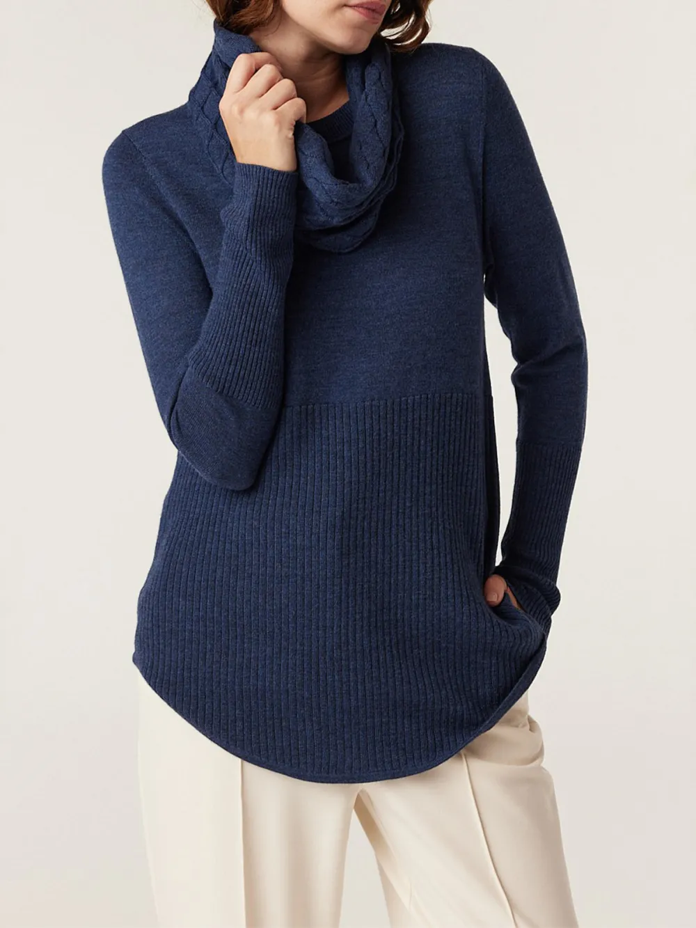 Ladies' Thick Plain Knitted Scarf