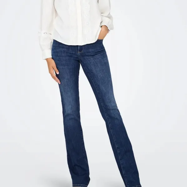 Essential Casual Everyday Classic Jeans